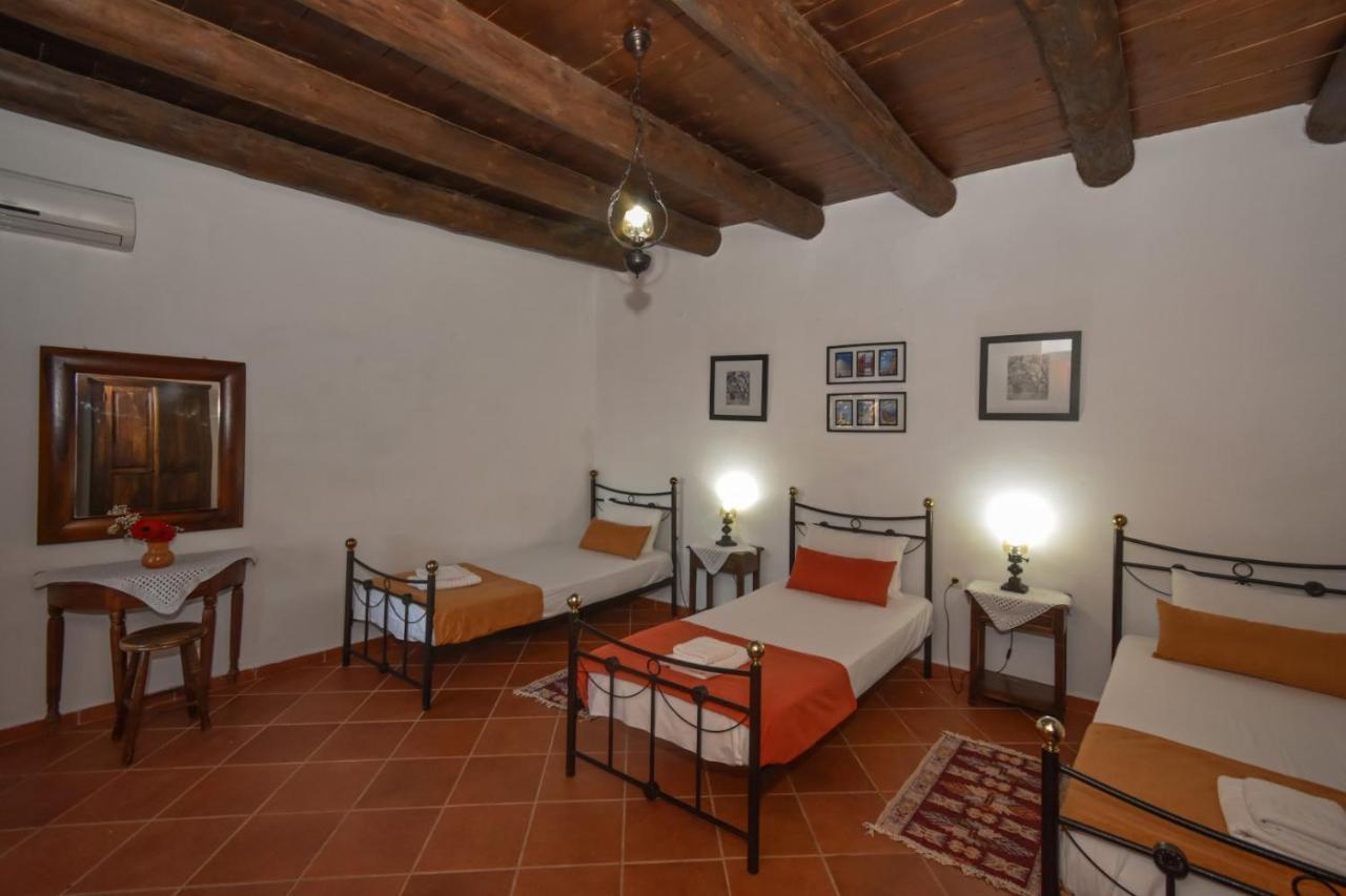 Aretaki Villas Astrátigos エクステリア 写真