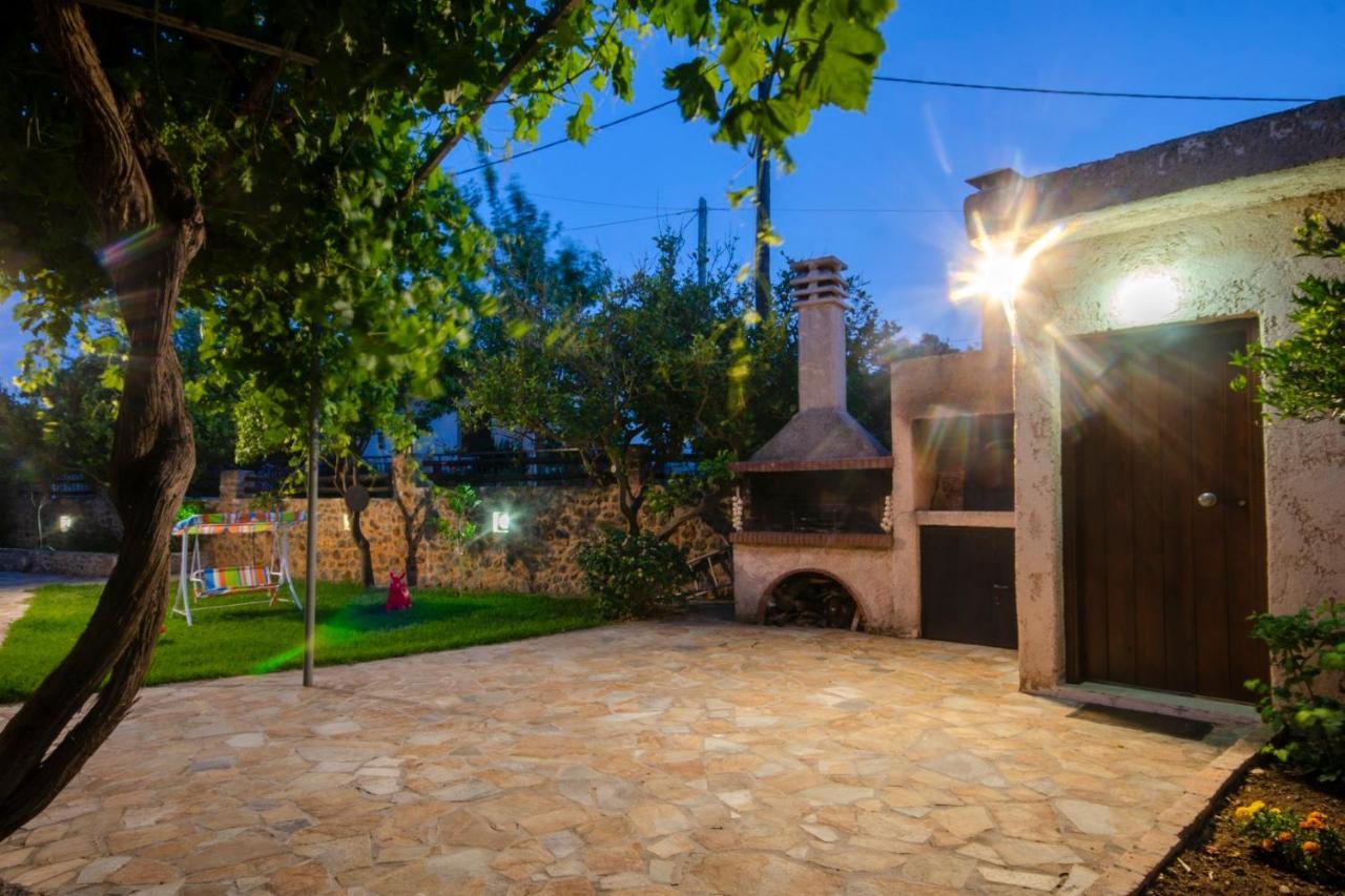 Aretaki Villas Astrátigos エクステリア 写真