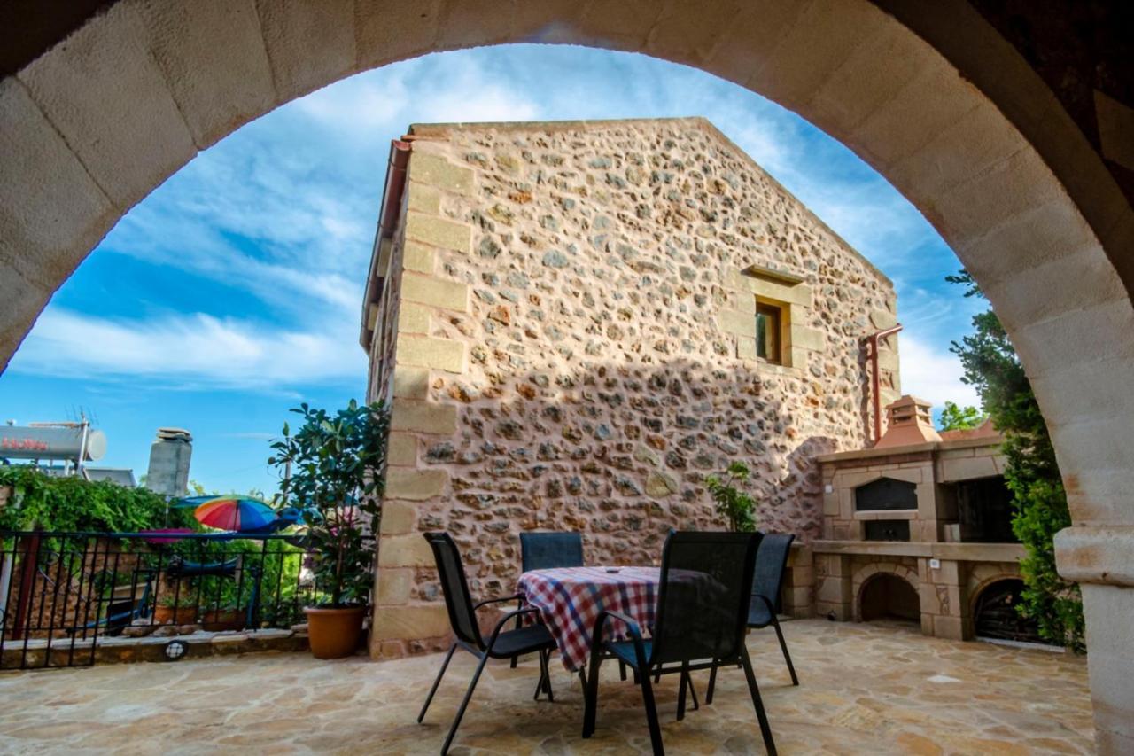 Aretaki Villas Astrátigos エクステリア 写真