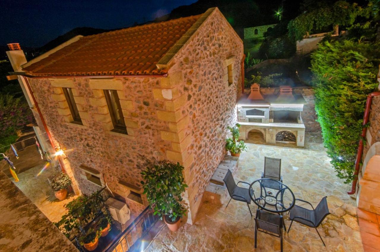 Aretaki Villas Astrátigos エクステリア 写真