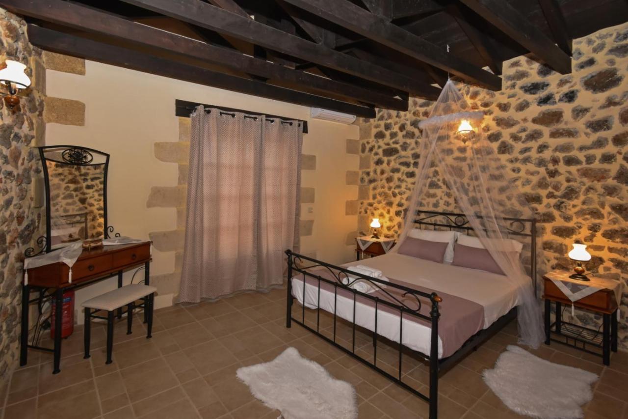 Aretaki Villas Astrátigos エクステリア 写真