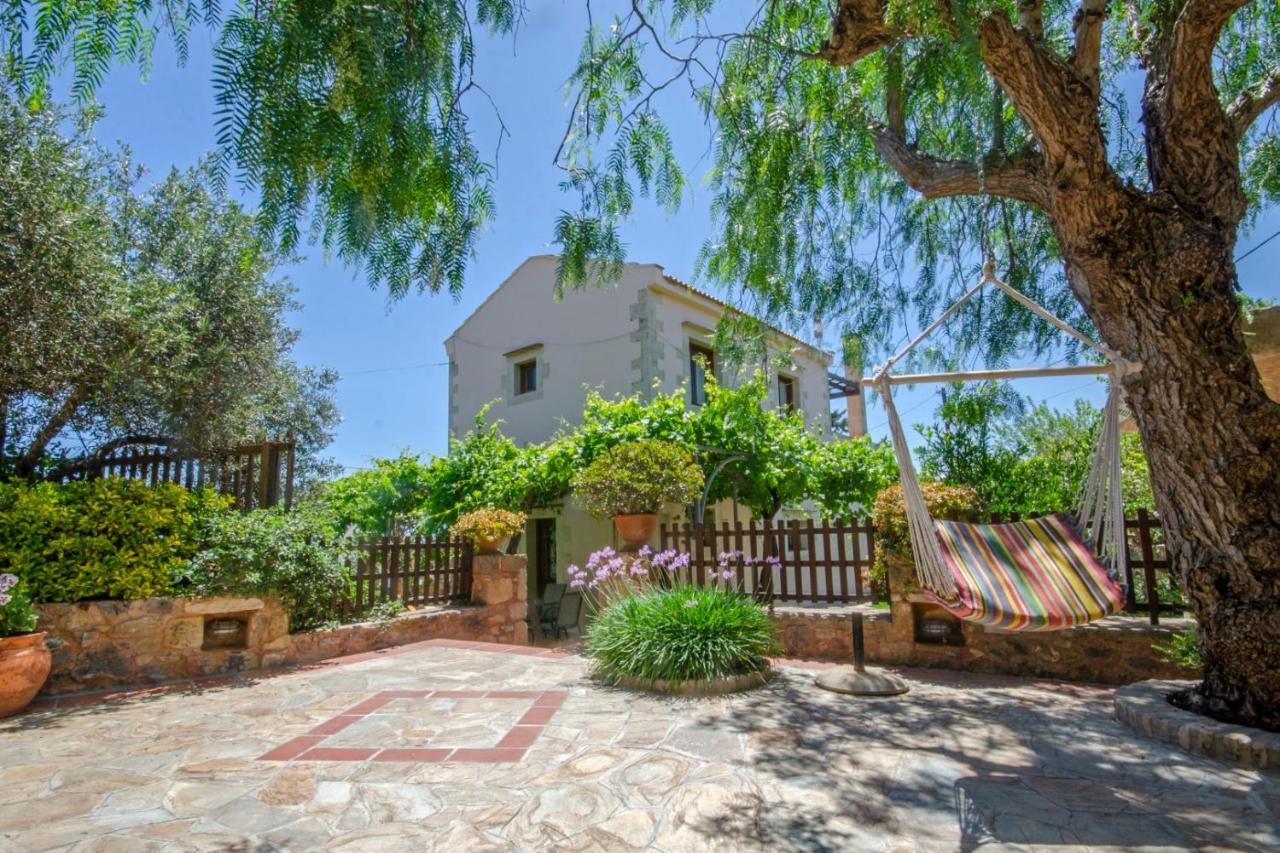 Aretaki Villas Astrátigos エクステリア 写真