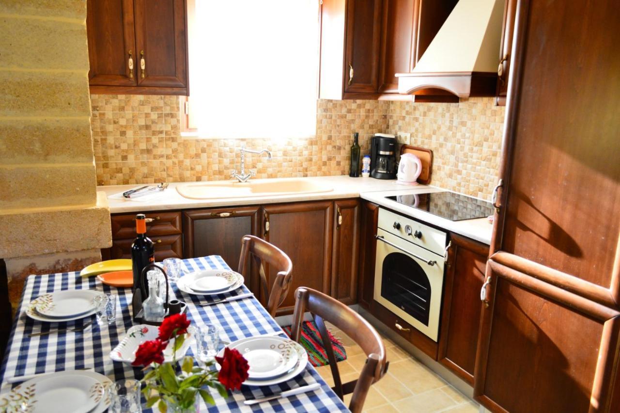 Aretaki Villas Astrátigos エクステリア 写真