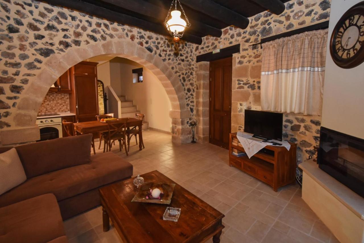 Aretaki Villas Astrátigos エクステリア 写真