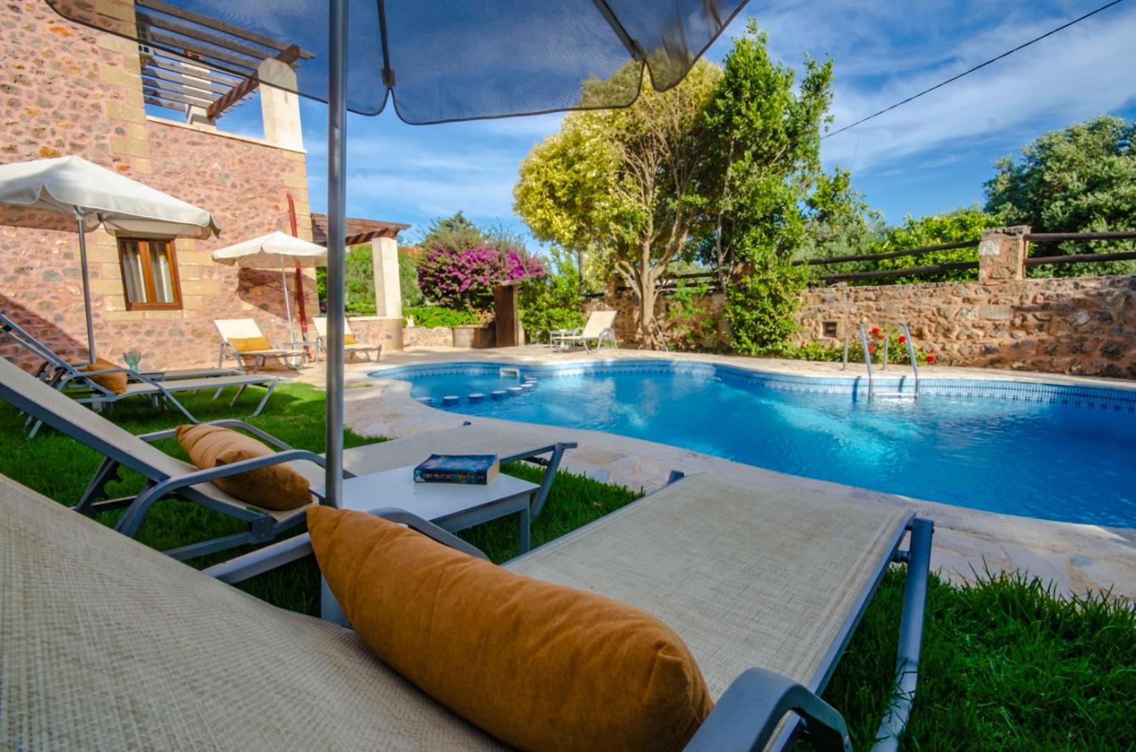 Aretaki Villas Astrátigos エクステリア 写真