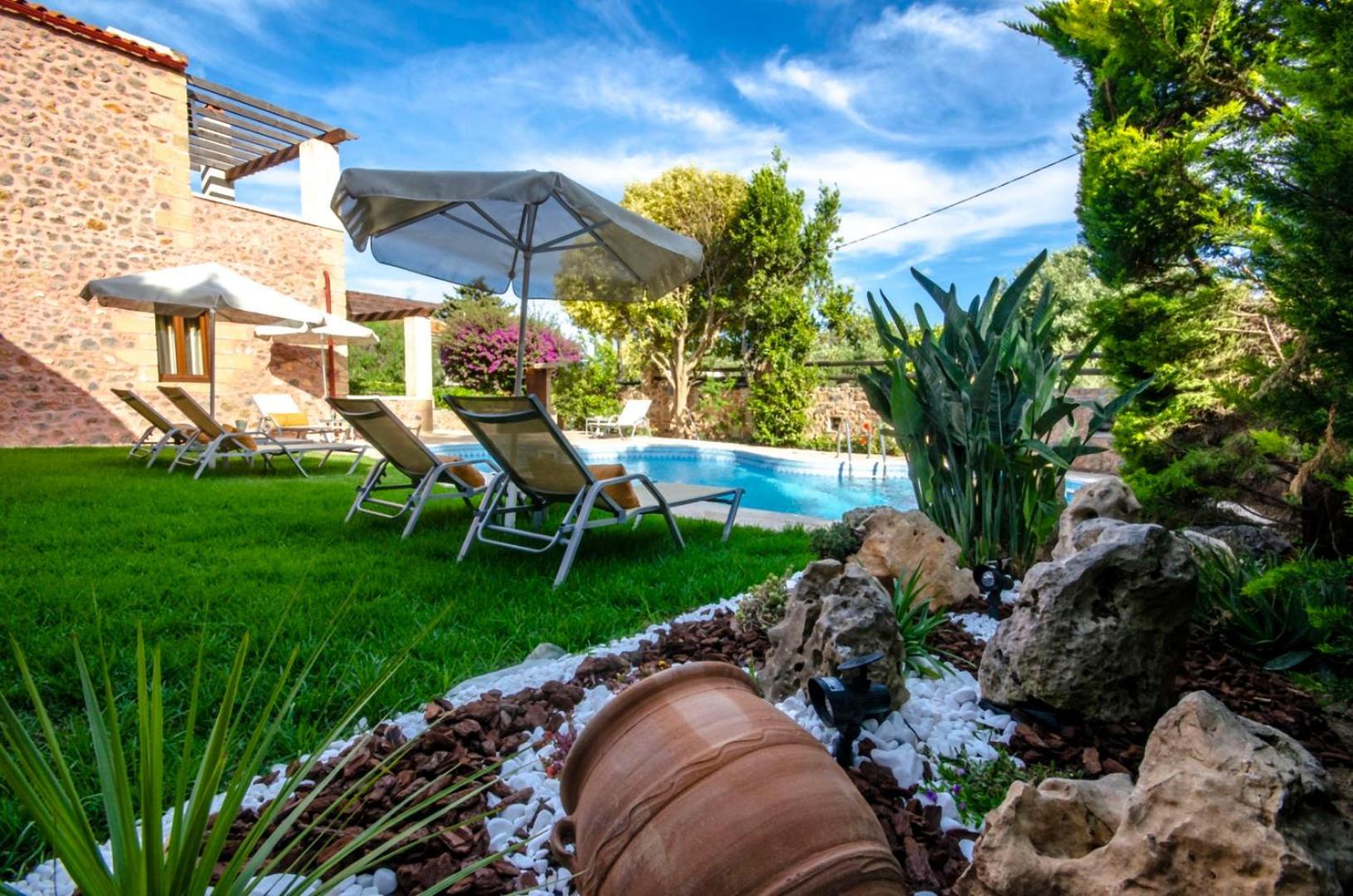 Aretaki Villas Astrátigos エクステリア 写真