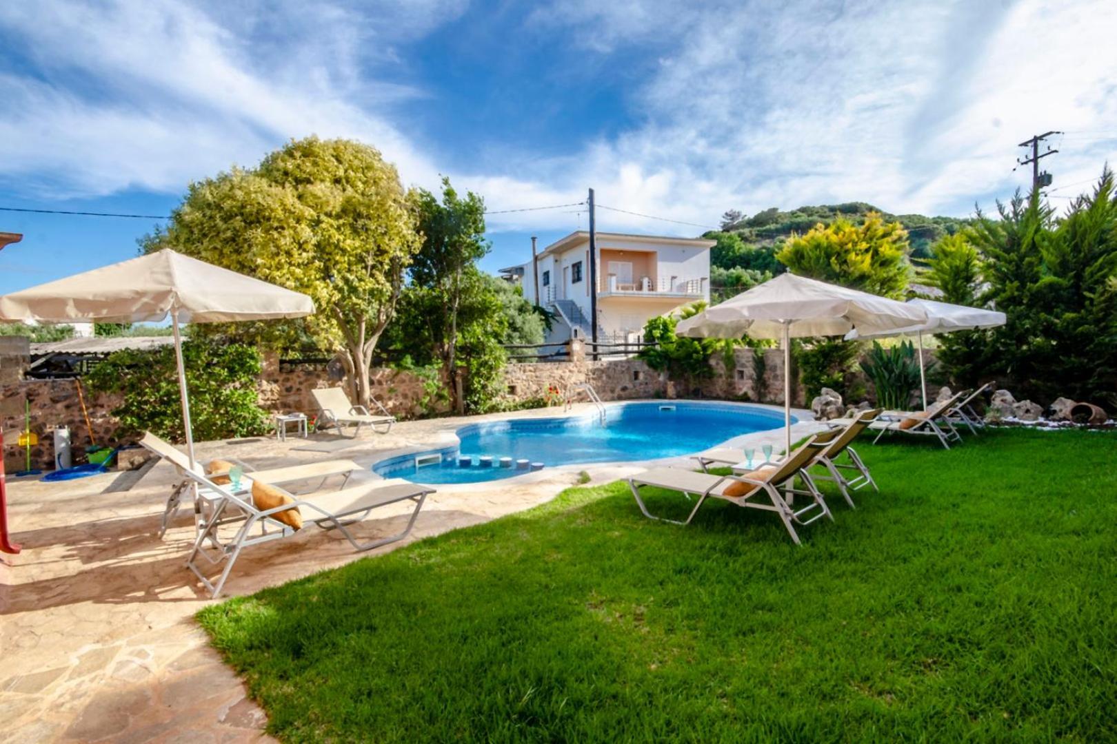 Aretaki Villas Astrátigos エクステリア 写真